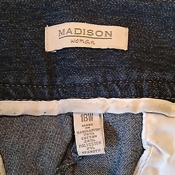 Madison Woman 18W ankle jeans 👖 - Picture 2 of 3